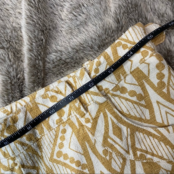 Elevenses Shorts - Picture 5 of 7